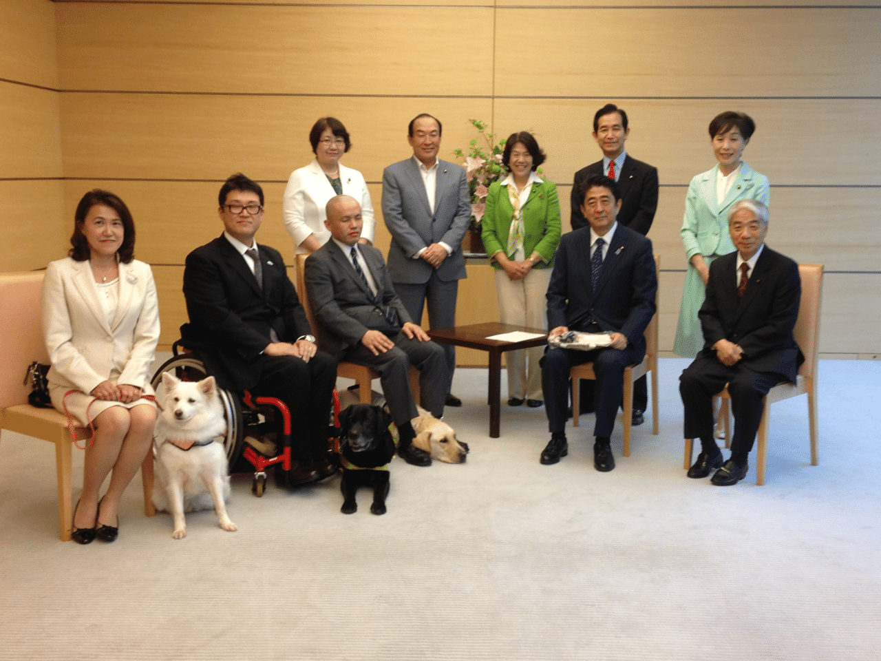 鈴木菜穂子雌犬調教 日本補助犬情報センター